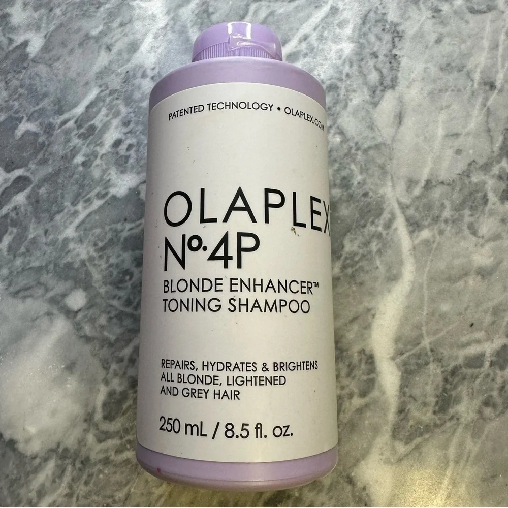 New Olaplex No 4P‎ Blonde Enhancer Toning Shampoo